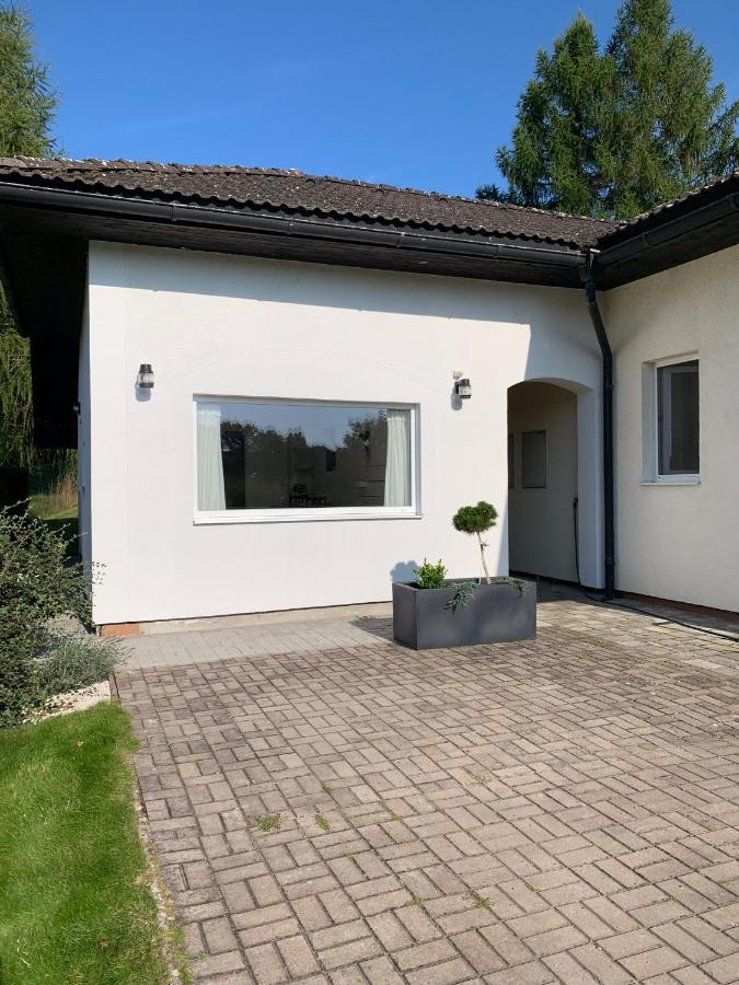 Studiovy Apartman V Zahrade Police nad Metují Kültér fotó